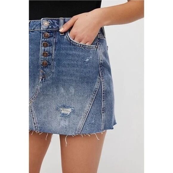 FREE PEOPLE | We The Free Harvey Denim A-Line Mini Skirt Distressed Size 28 - Picture 3 of 10